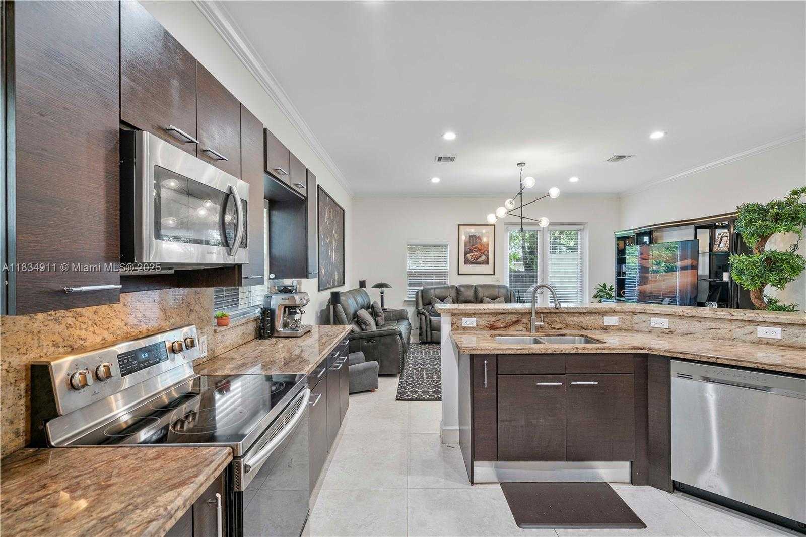 Small Image of 217 SOUTH WEST 11TH ST, Fort Lauderdale Number 11