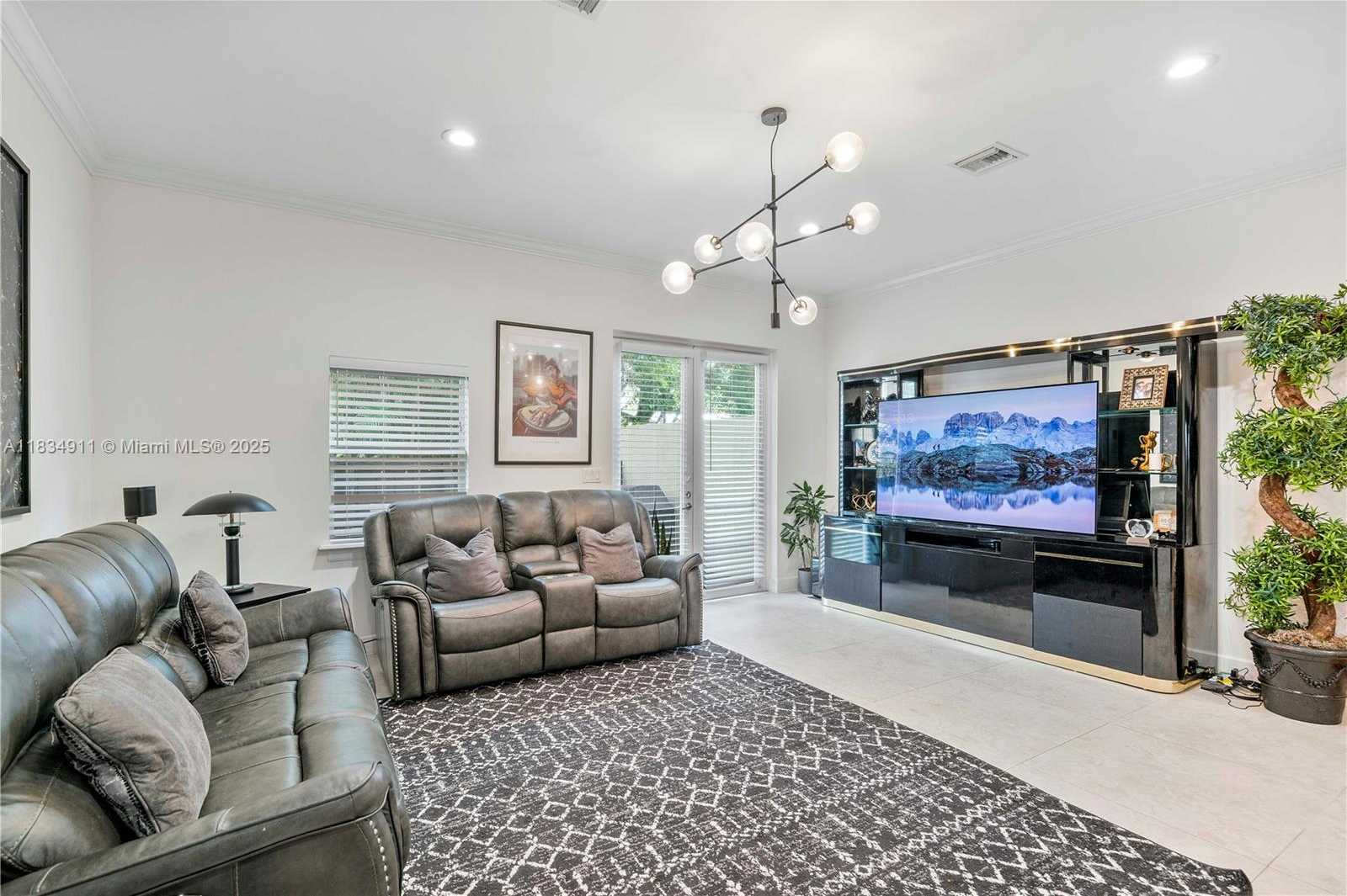 Small Image of 217 SOUTH WEST 11TH ST, Fort Lauderdale Number 12
