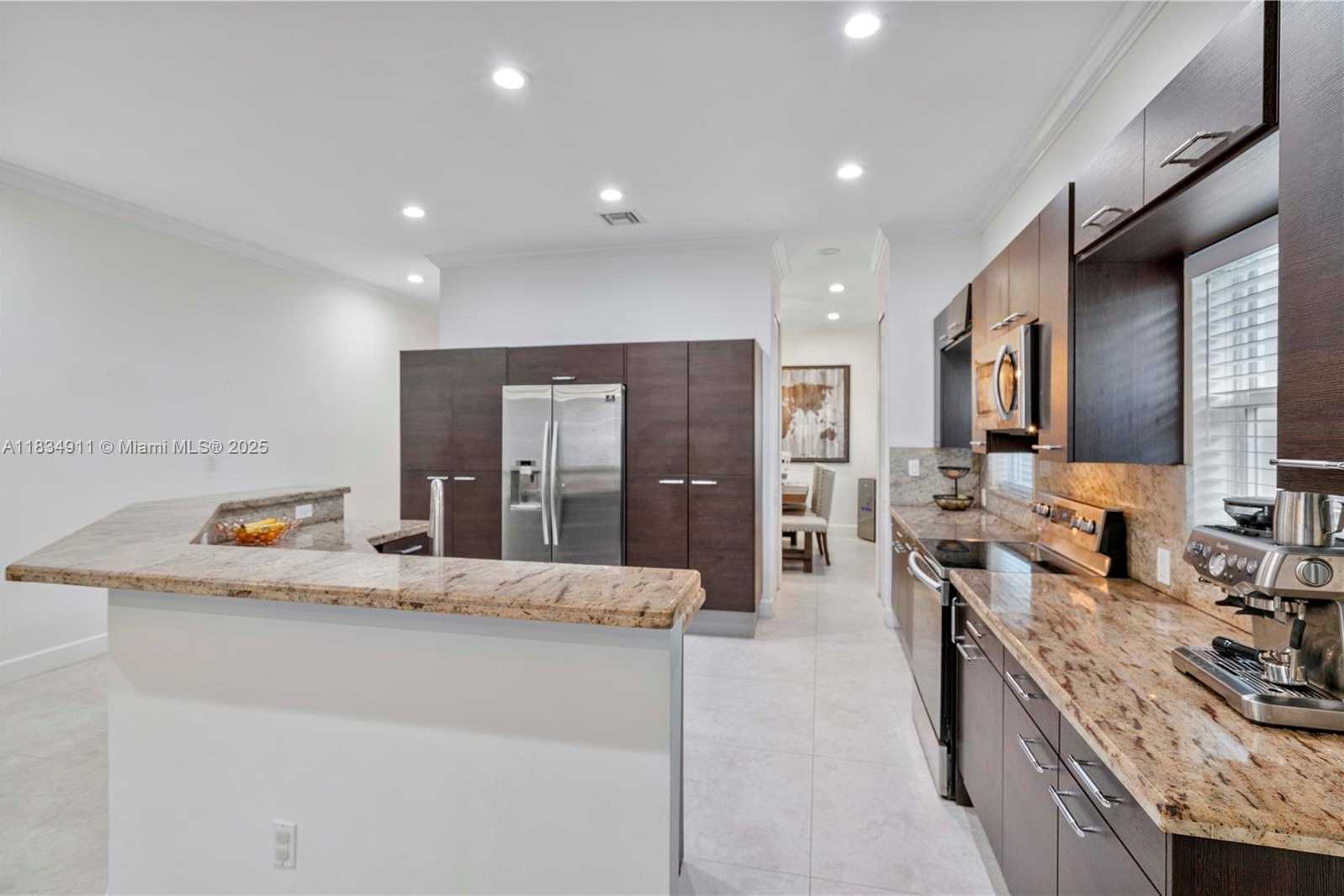 Small Image of 217 SOUTH WEST 11TH ST, Fort Lauderdale Number 13