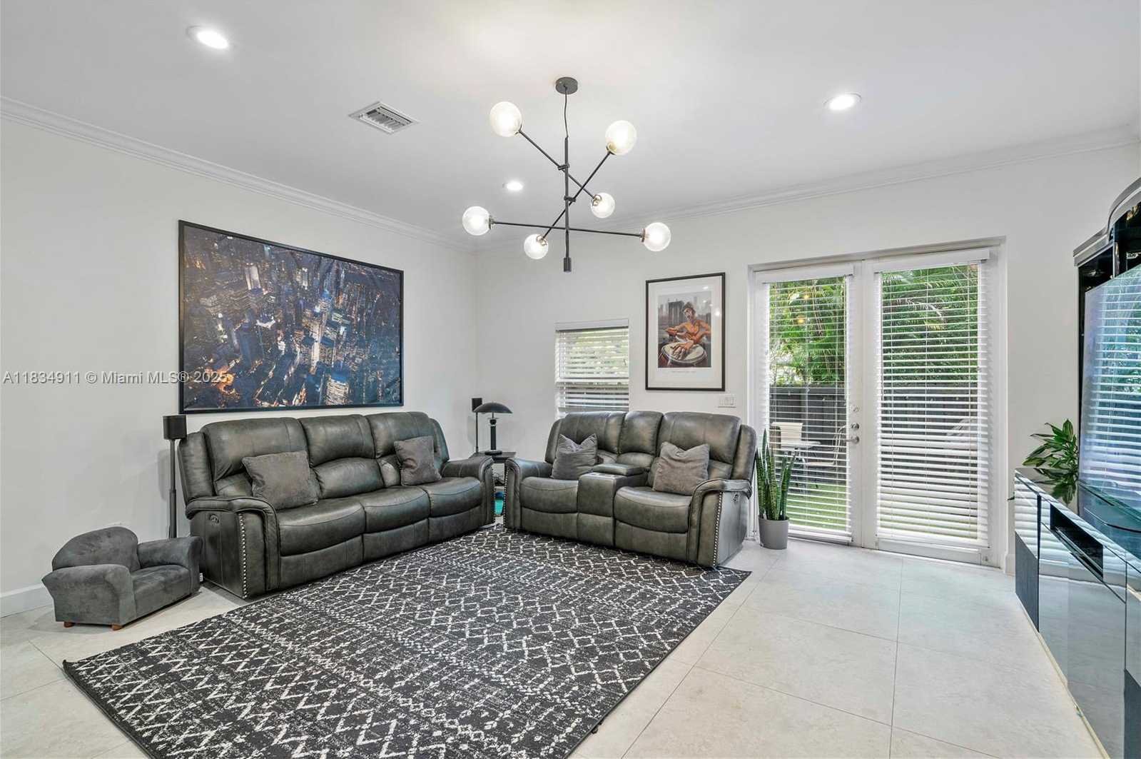 Small Image of 217 SOUTH WEST 11TH ST, Fort Lauderdale Number 5
