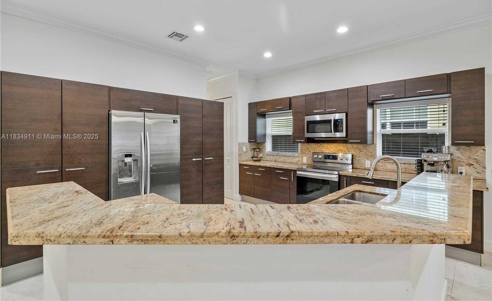 Small Image of 217 SOUTH WEST 11TH ST, Fort Lauderdale Number 9