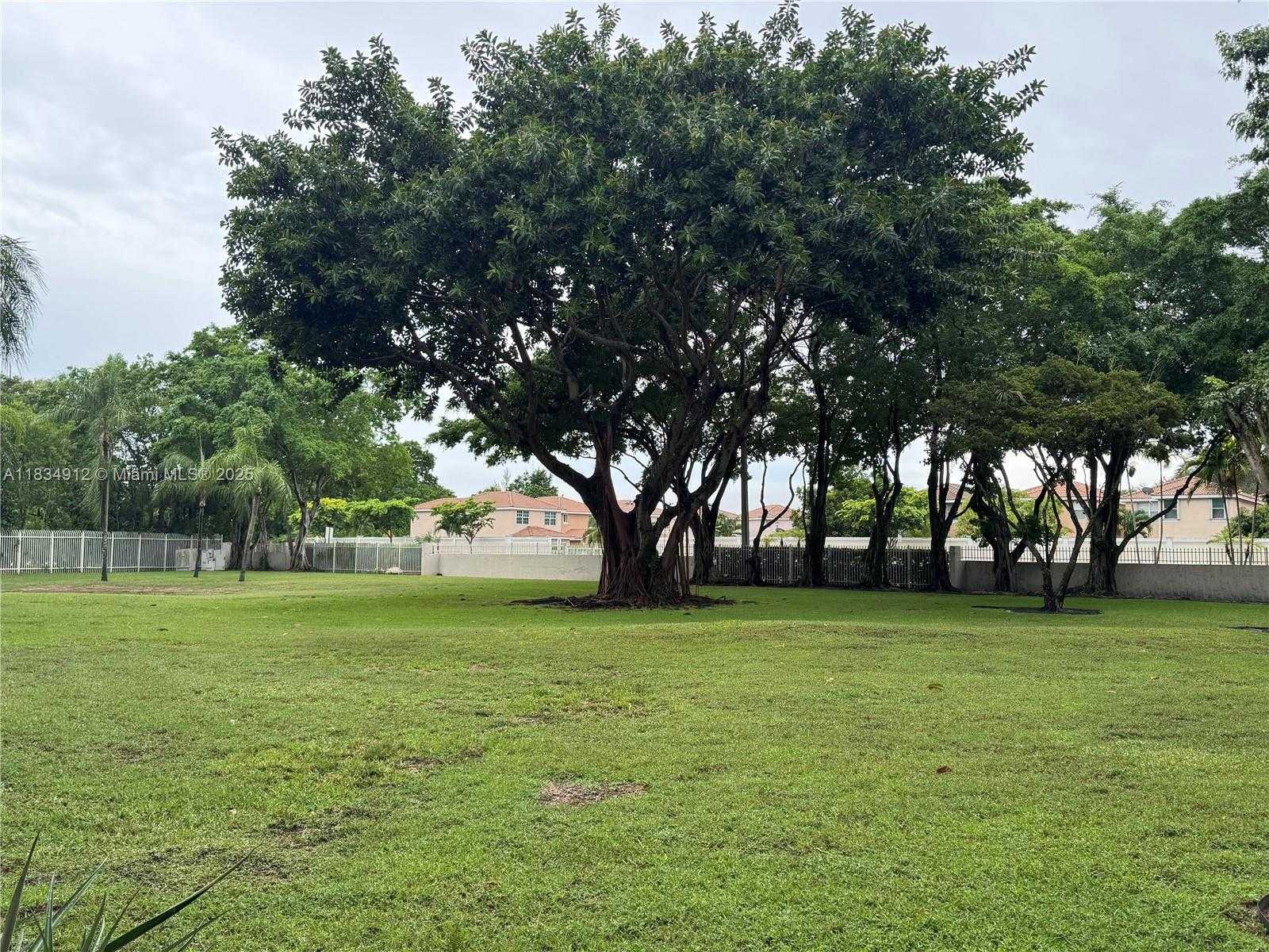 Small Image of 3910 INVERRARY BLVD #603-B, Lauderhill Number 24