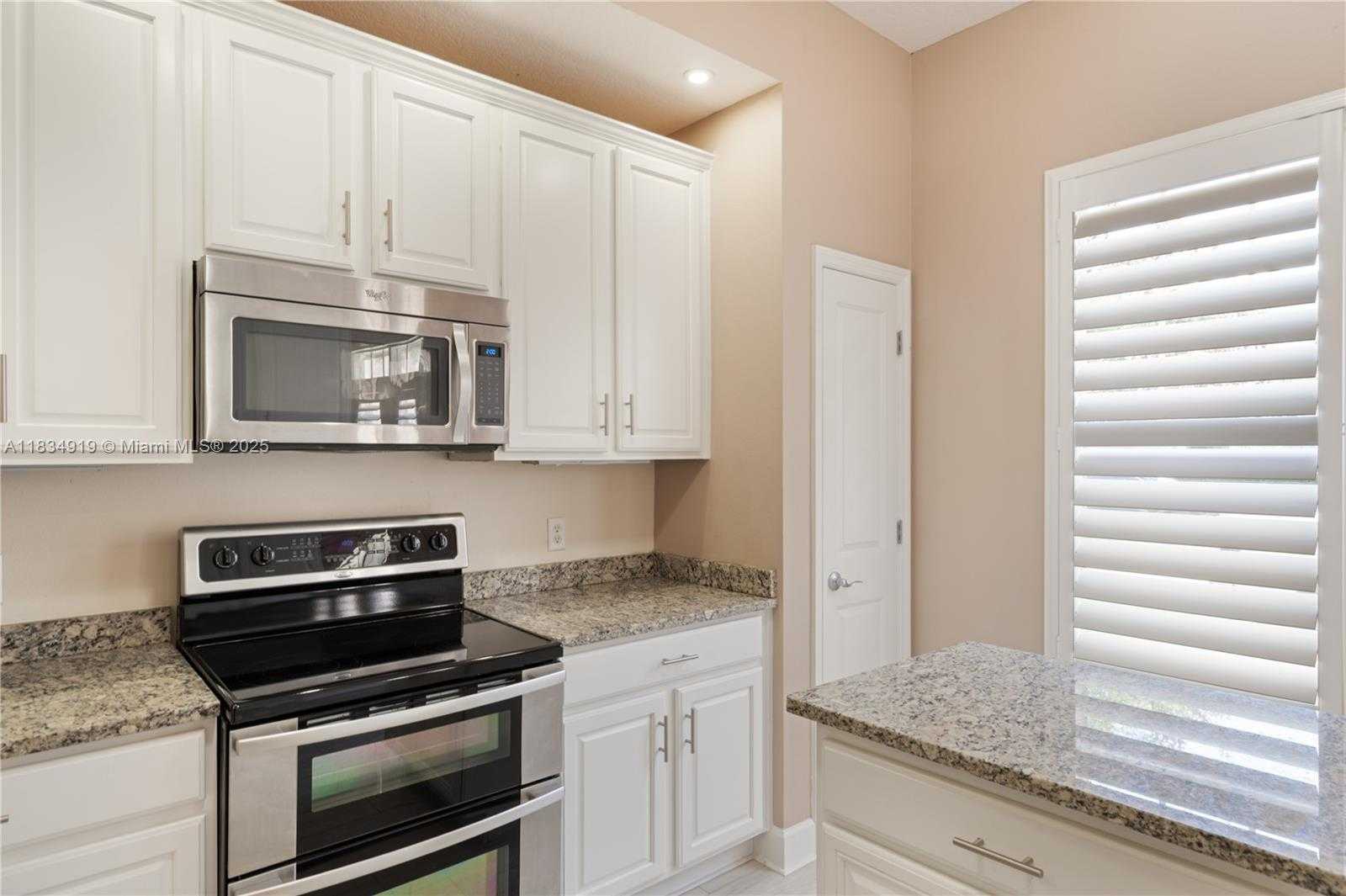 Small Image of 1231 WRIGHT CIR #108, Kissimmee Number 10