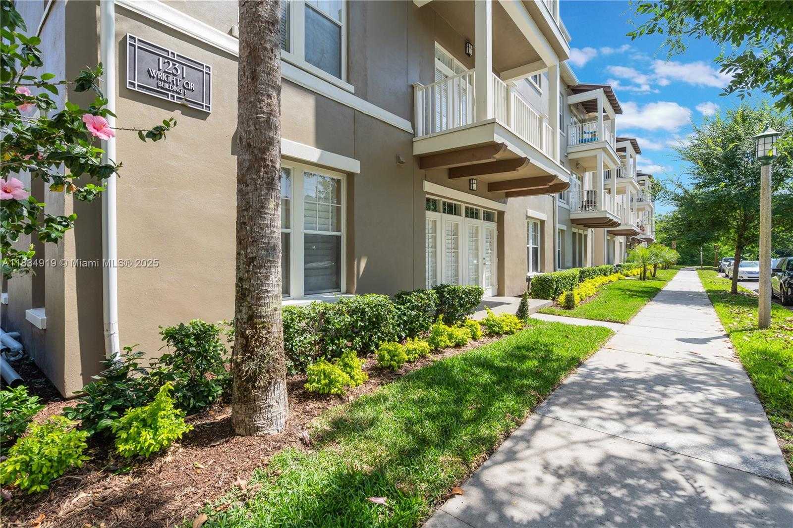Small Image of 1231 WRIGHT CIR #108, Kissimmee Number 2