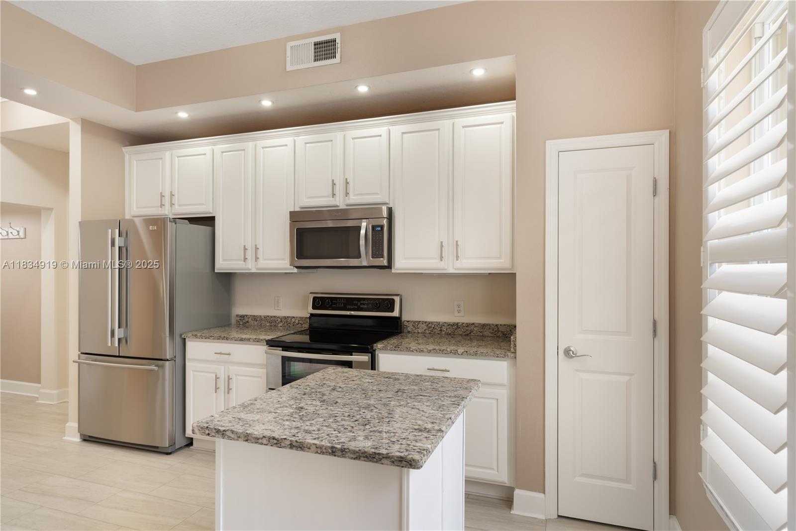 Small Image of 1231 WRIGHT CIR #108, Kissimmee Number 9