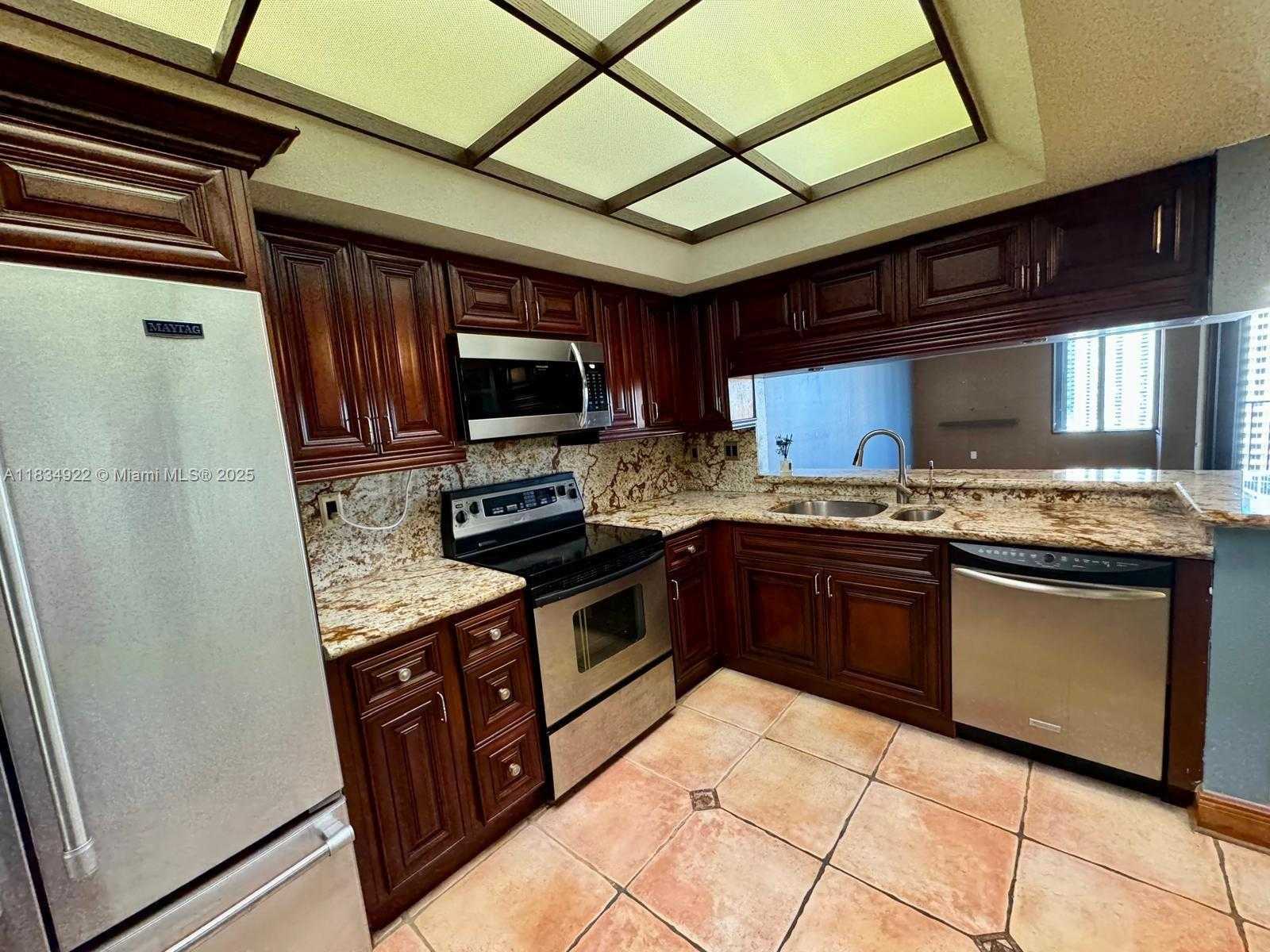 Small Image of 520 BRICKELL KEY DR #A1912, Miami Number 20