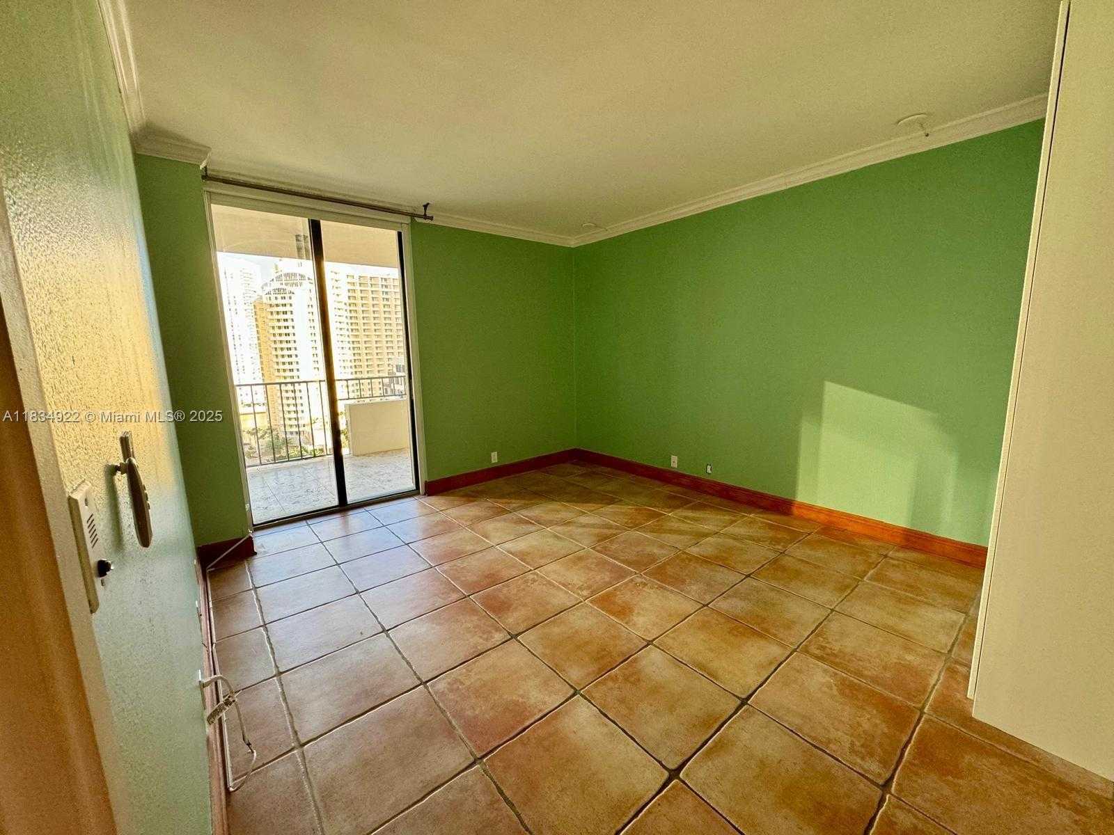 Small Image of 520 BRICKELL KEY DR #A1912, Miami Number 23
