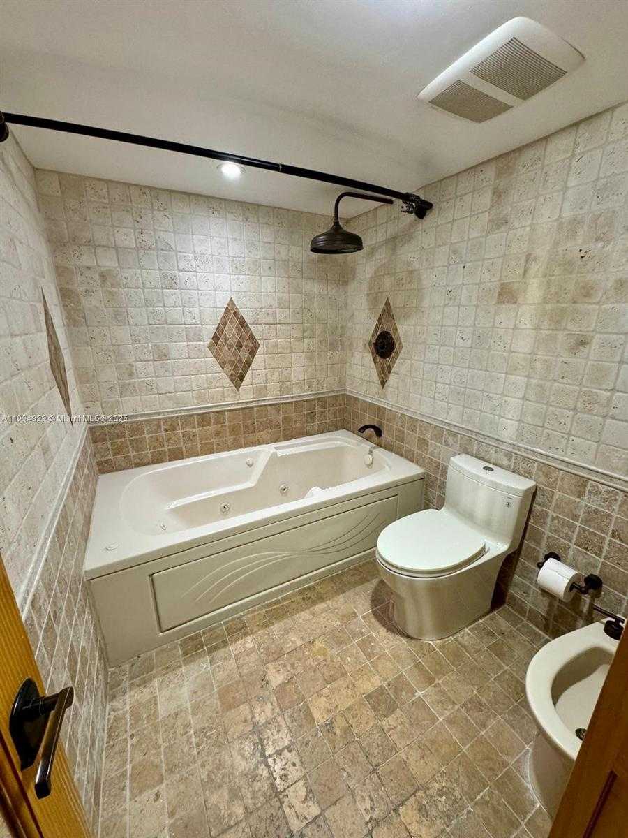 Small Image of 520 BRICKELL KEY DR #A1912, Miami Number 28