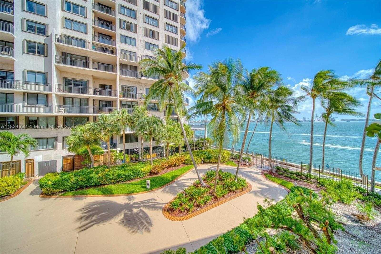Small Image of 520 BRICKELL KEY DR #A1912, Miami Number 4