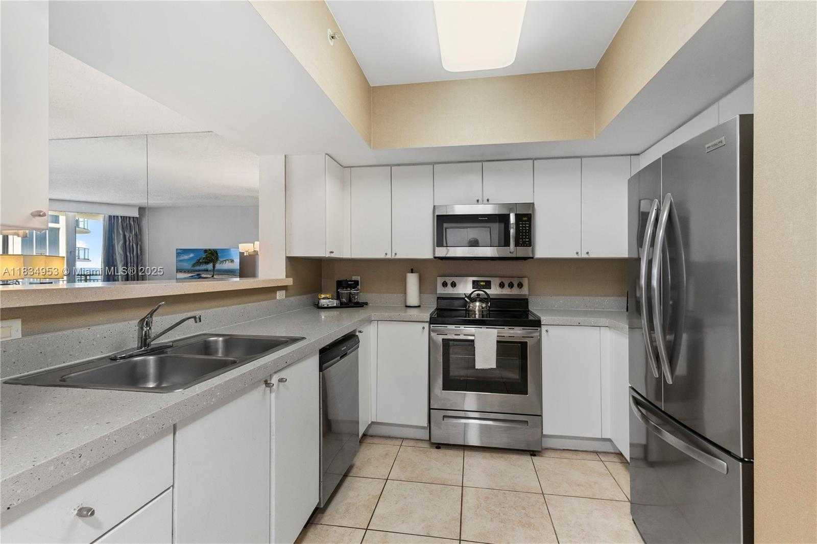 Small Image of 17375 COLLINS AVE #1004, Sunny Isles Beach Number 6