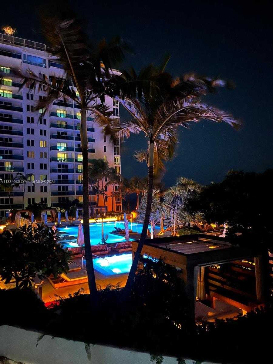 Small Image of 2301 COLLINS AVE #415, Miami Beach Number 12
