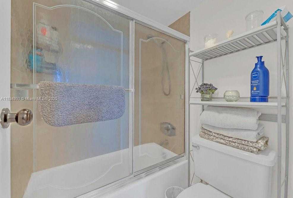 Small Image of 20301 WEST COUNTRY CLUB DR #1421, Aventura Number 17