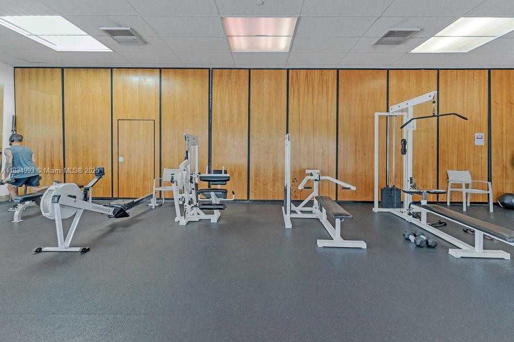 Small Image of 20301 WEST COUNTRY CLUB DR #1421, Aventura Number 26