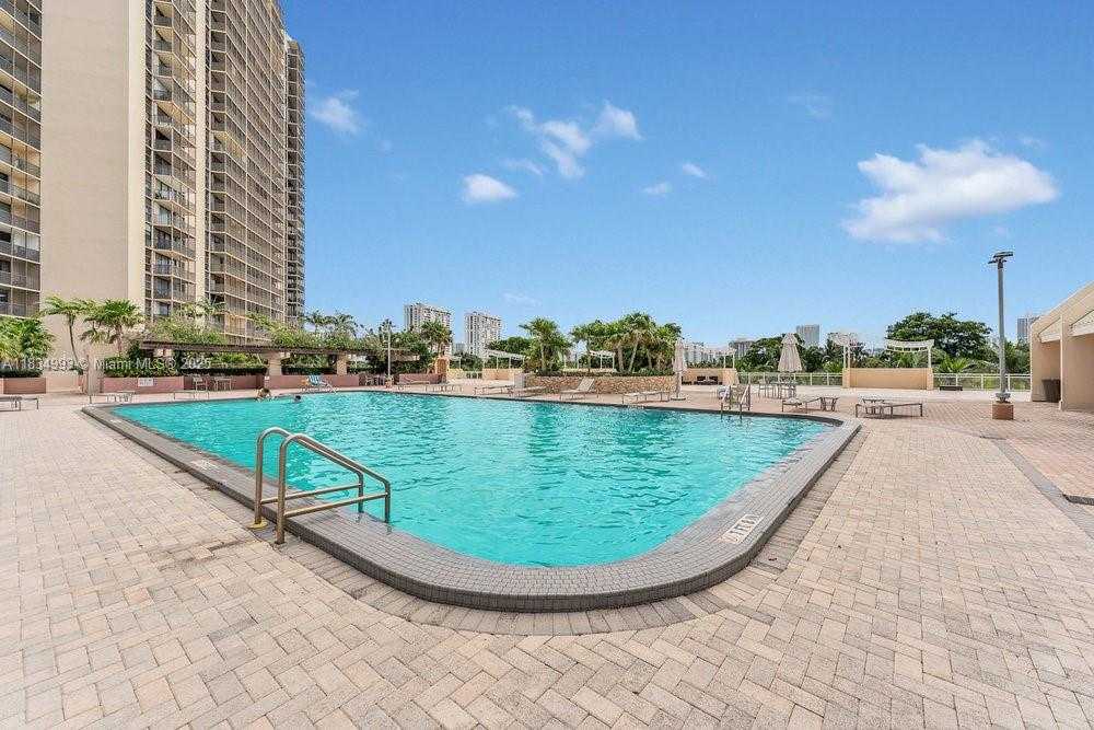Small Image of 20301 WEST COUNTRY CLUB DR #1421, Aventura Number 27