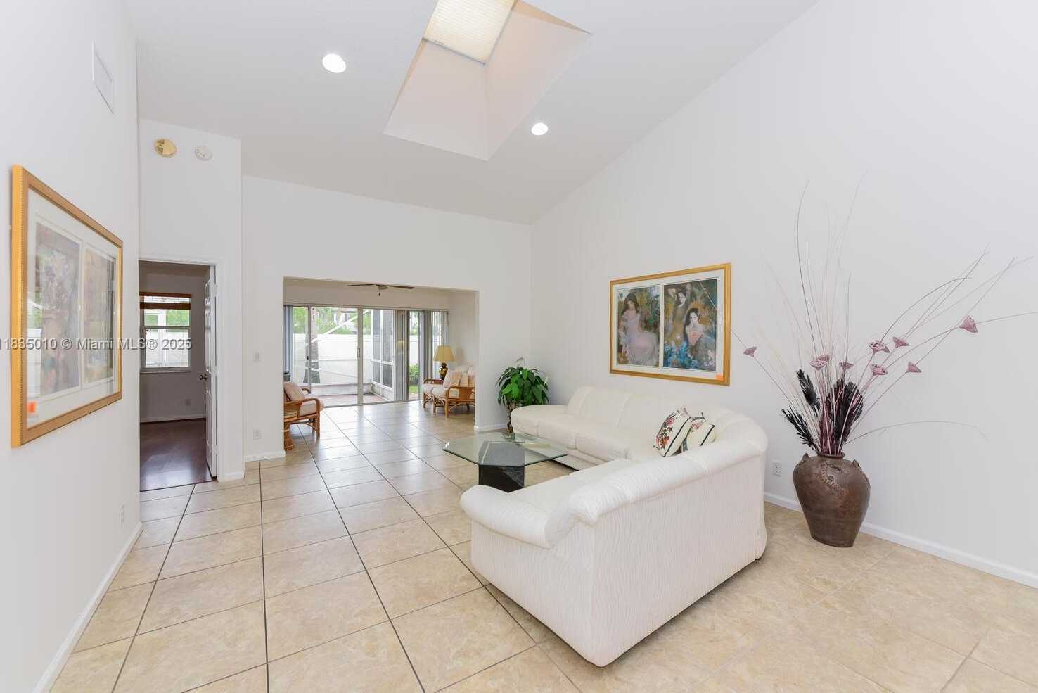 Small Image of 5570 ROYAL LAKE CIR, Boynton Beach Number 11