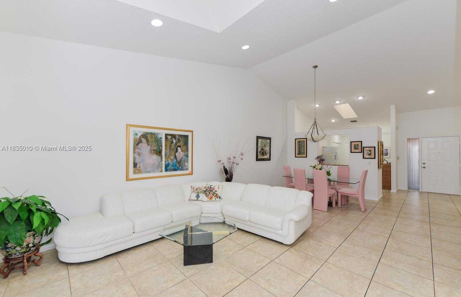 Small Image of 5570 ROYAL LAKE CIR, Boynton Beach Number 17