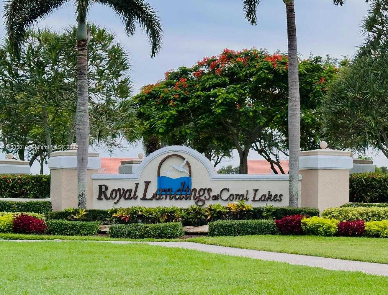 Small Image of 5570 ROYAL LAKE CIR, Boynton Beach Number 31