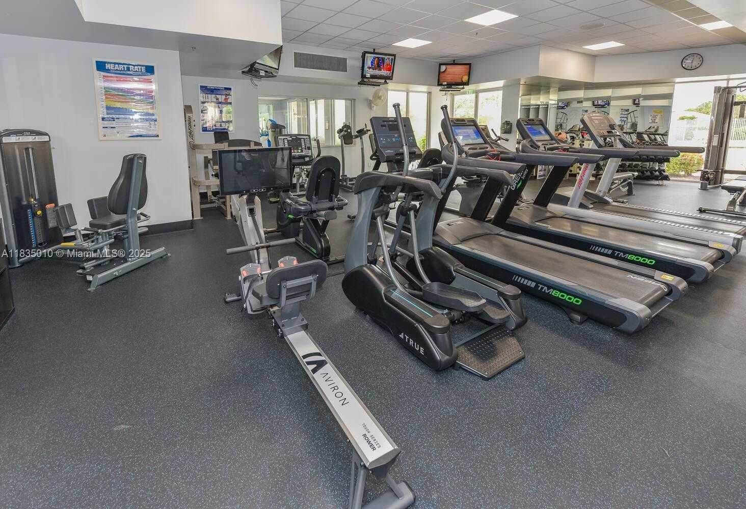 Small Image of 5570 ROYAL LAKE CIR, Boynton Beach Number 44