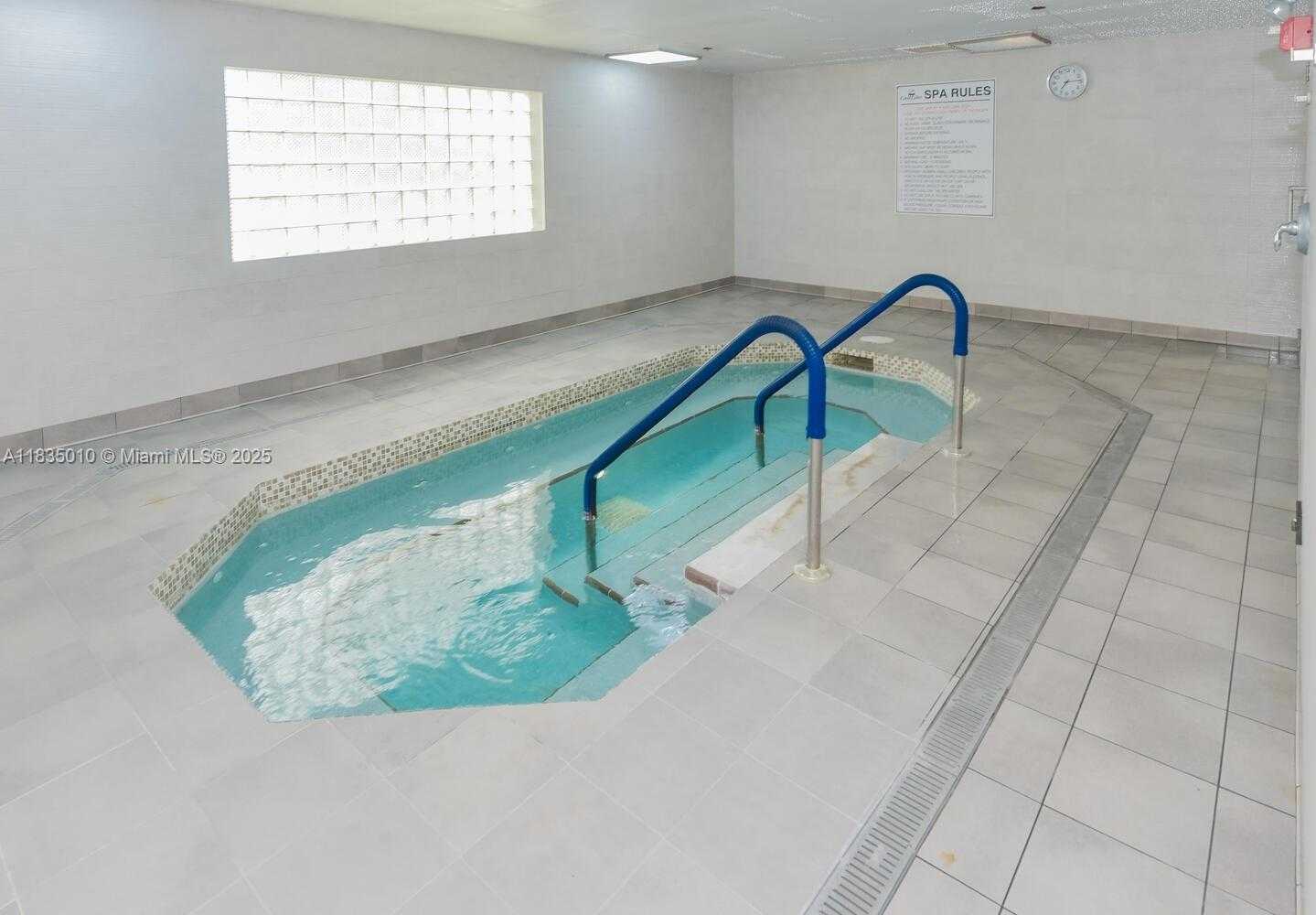 Small Image of 5570 ROYAL LAKE CIR, Boynton Beach Number 49