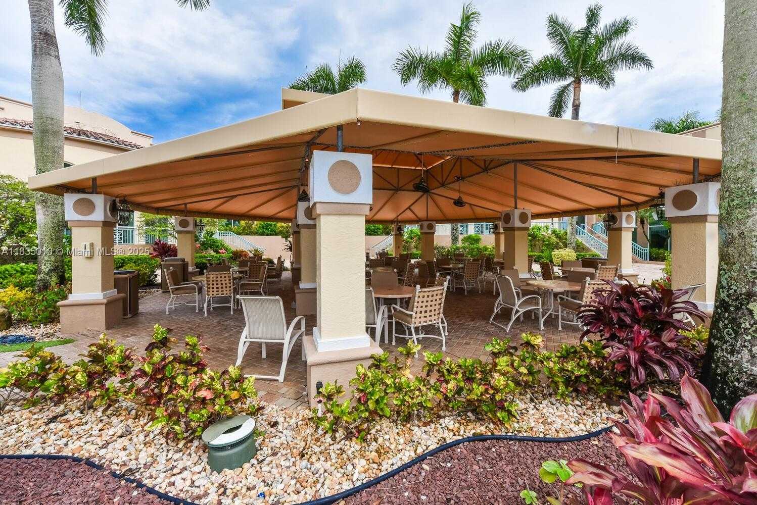 Small Image of 5570 ROYAL LAKE CIR, Boynton Beach Number 51