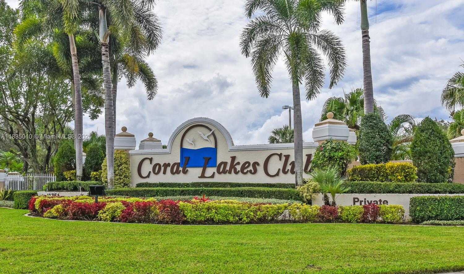 Small Image of 5570 ROYAL LAKE CIR, Boynton Beach Number 53