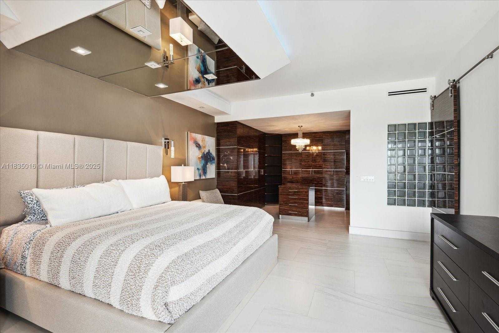 Small Image of 19707 TURNBERRY WAY #PH-D, Aventura Number 12