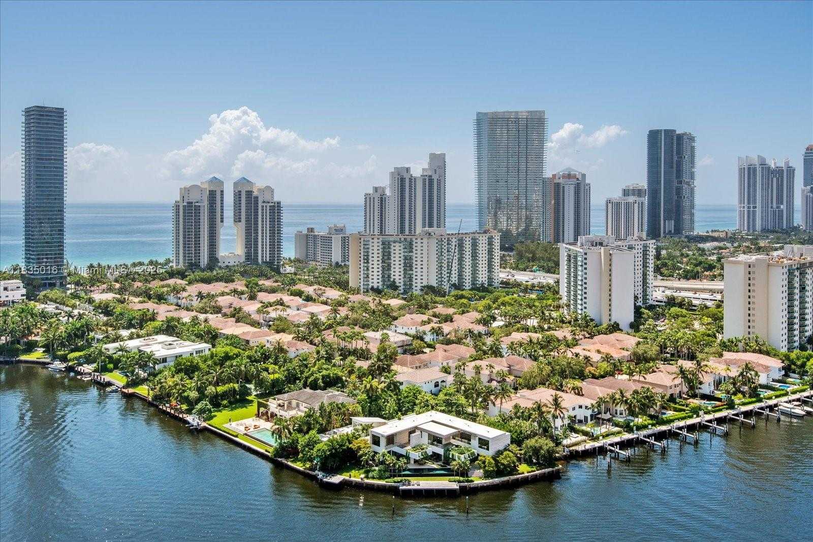 Small Image of 19707 TURNBERRY WAY #PH-D, Aventura Number 25