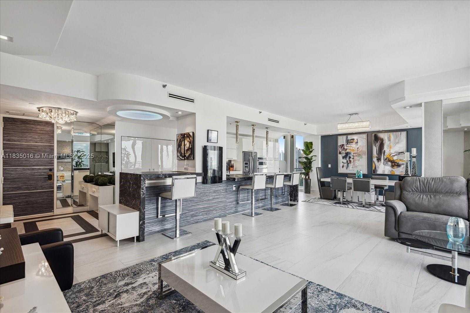 Small Image of 19707 TURNBERRY WAY #PH-D, Aventura Number 4
