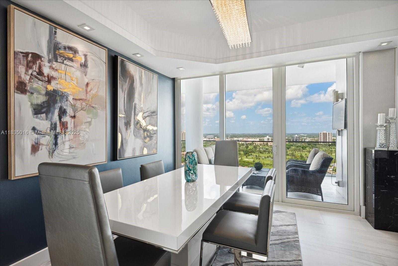 Small Image of 19707 TURNBERRY WAY #PH-D, Aventura Number 5