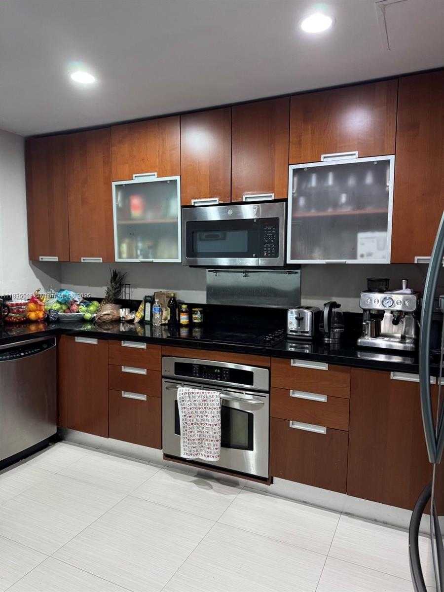 Small Image of 7901 HISPANOLA AVE #701, North Bay Village Number 15