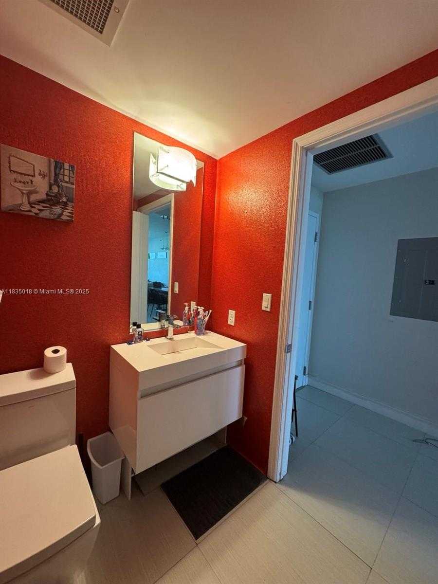 Small Image of 7901 HISPANOLA AVE #701, North Bay Village Number 22