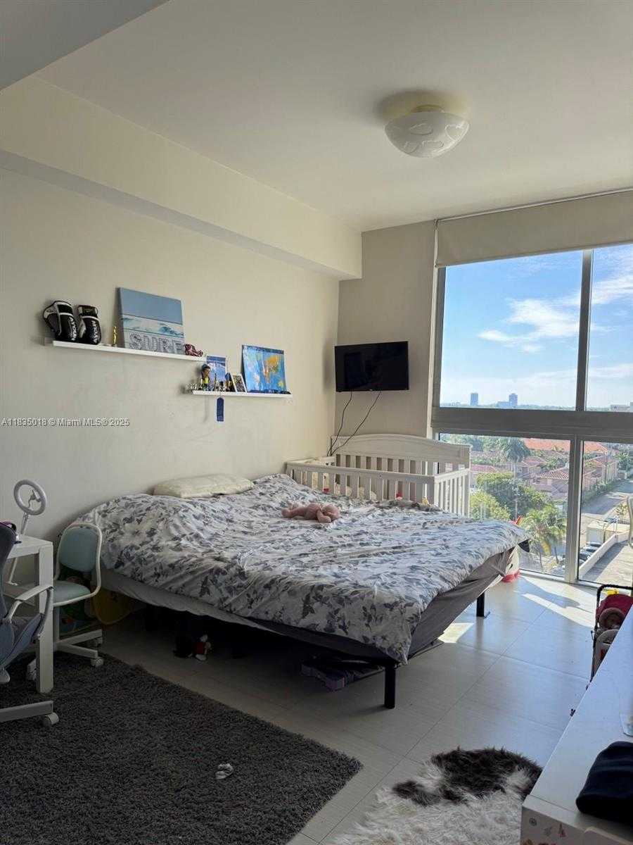 Small Image of 7901 HISPANOLA AVE #701, North Bay Village Number 34