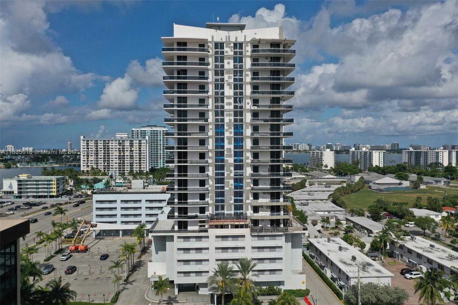 Small Image of 7901 HISPANOLA AVE #701, North Bay Village Number 4