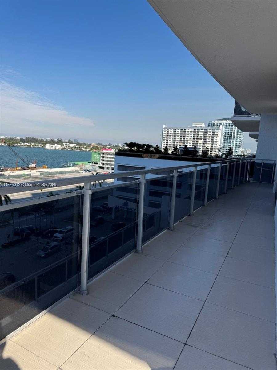 Small Image of 7901 HISPANOLA AVE #701, North Bay Village Number 40