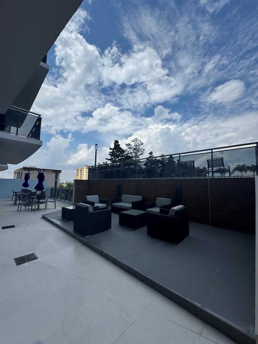 Small Image of 7901 HISPANOLA AVE #701, North Bay Village Number 48
