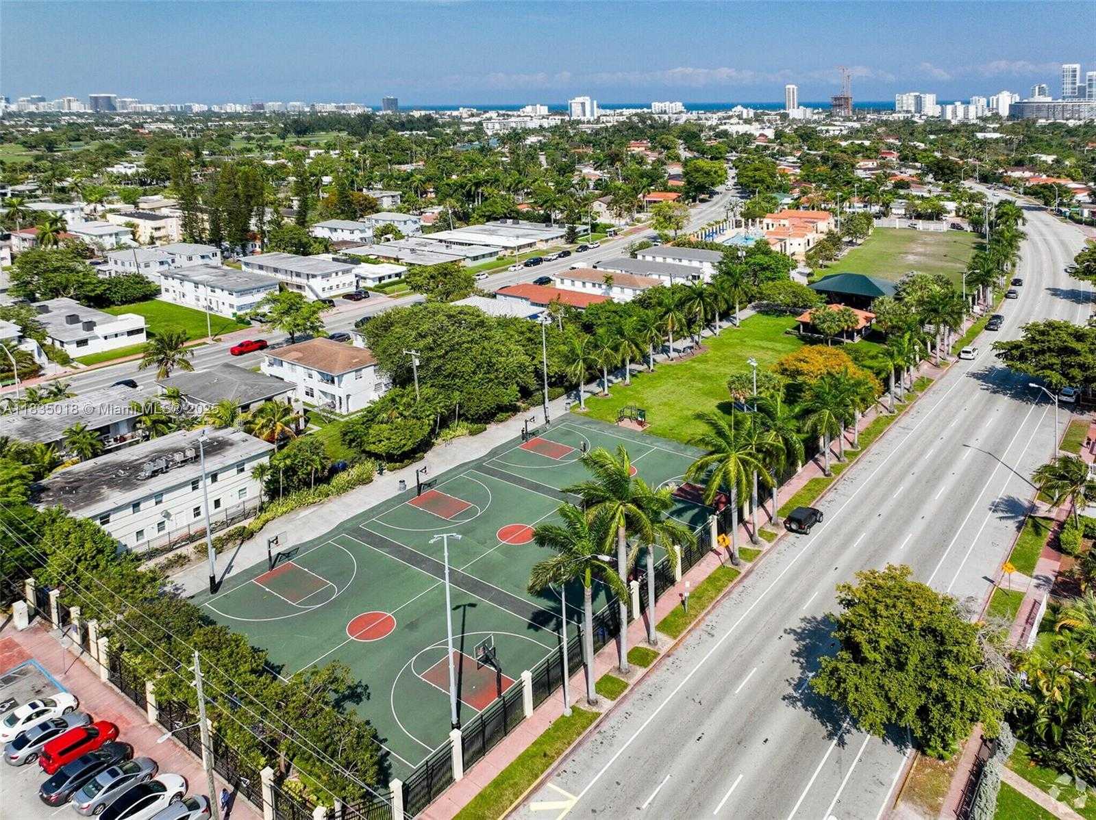 Small Image of 7901 HISPANOLA AVE #701, North Bay Village Number 55
