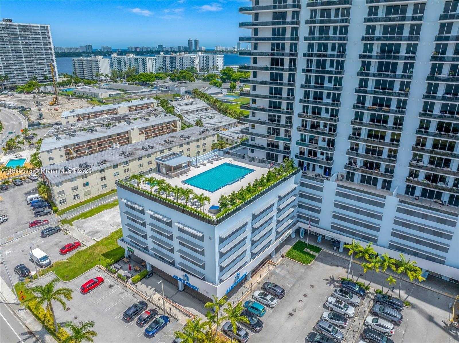 Small Image of 7901 HISPANOLA AVE #701, North Bay Village Number 8