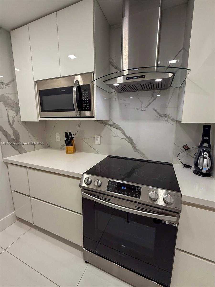 Small Image of 20379 WEST COUNTRY CLUB DR #1434, Aventura Number 12