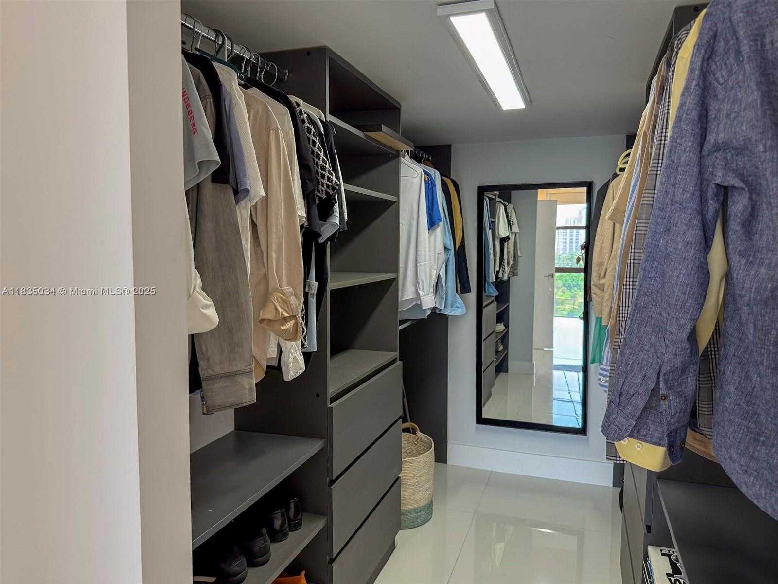 Small Image of 20379 WEST COUNTRY CLUB DR #1434, Aventura Number 16