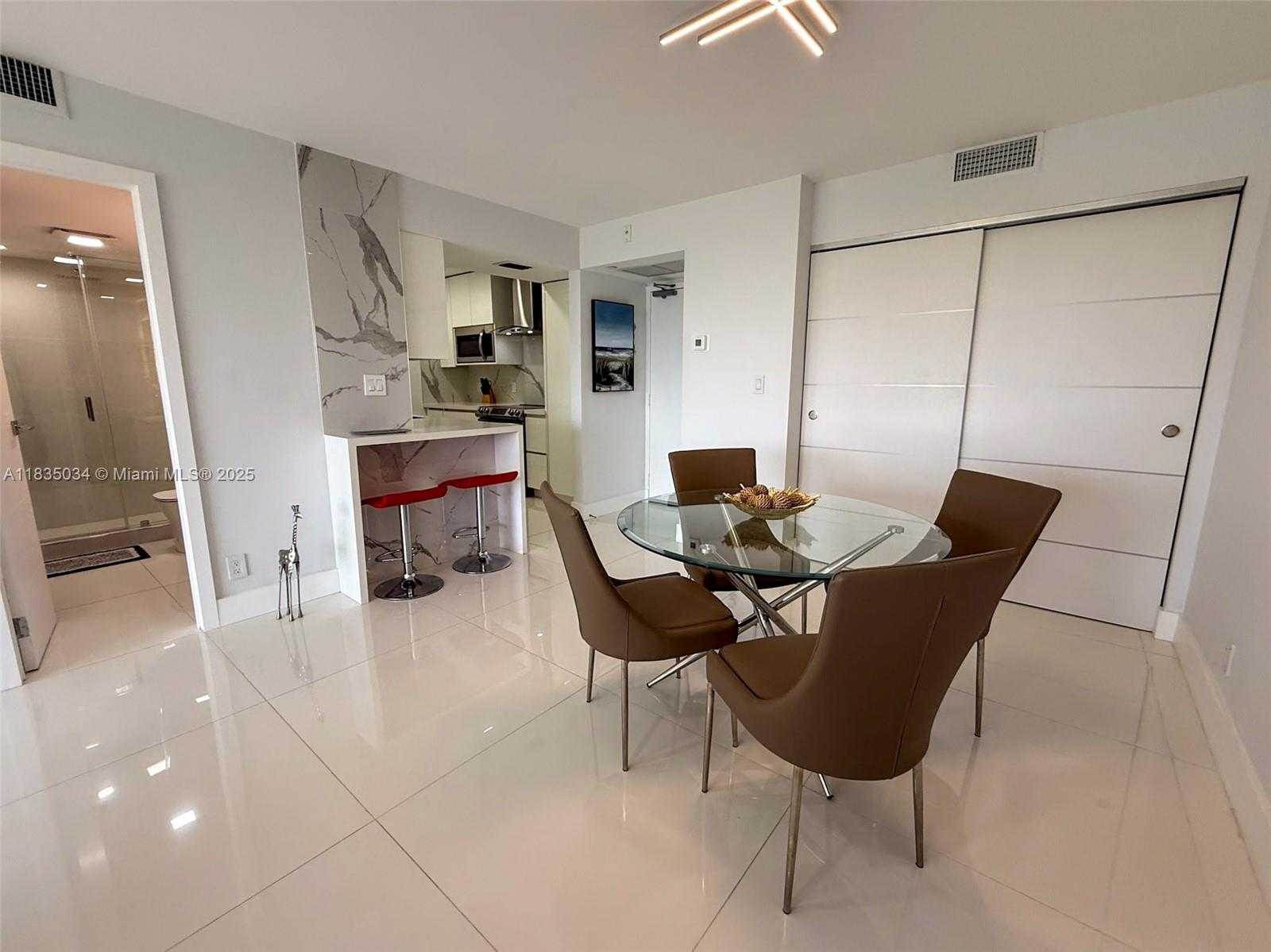 Small Image of 20379 WEST COUNTRY CLUB DR #1434, Aventura Number 2
