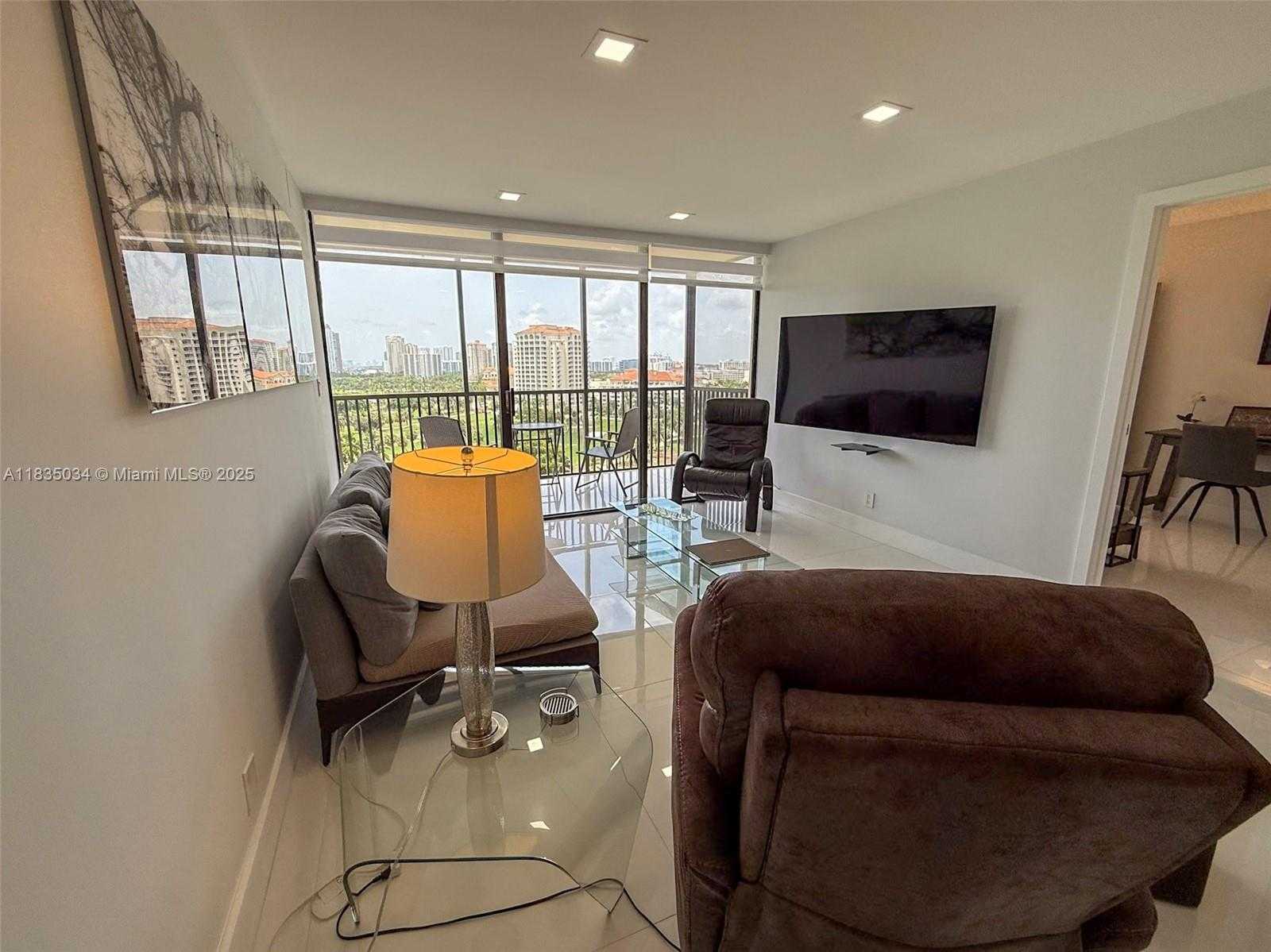 Small Image of 20379 WEST COUNTRY CLUB DR #1434, Aventura Number 3
