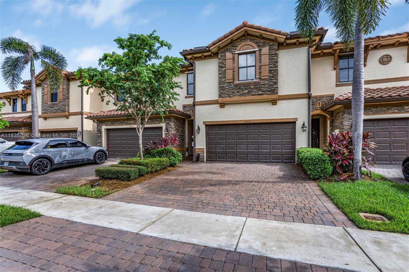 Small Image of 12125 SOUTH VAQUERO TRAILS DR, Davie Number 3