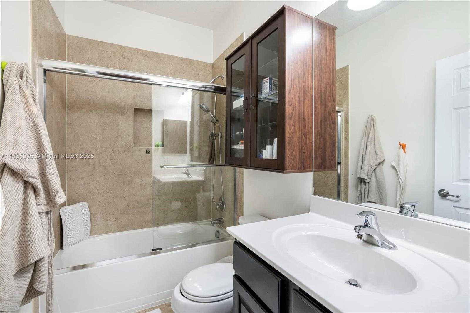Small Image of 12125 SOUTH VAQUERO TRAILS DR, Davie Number 31