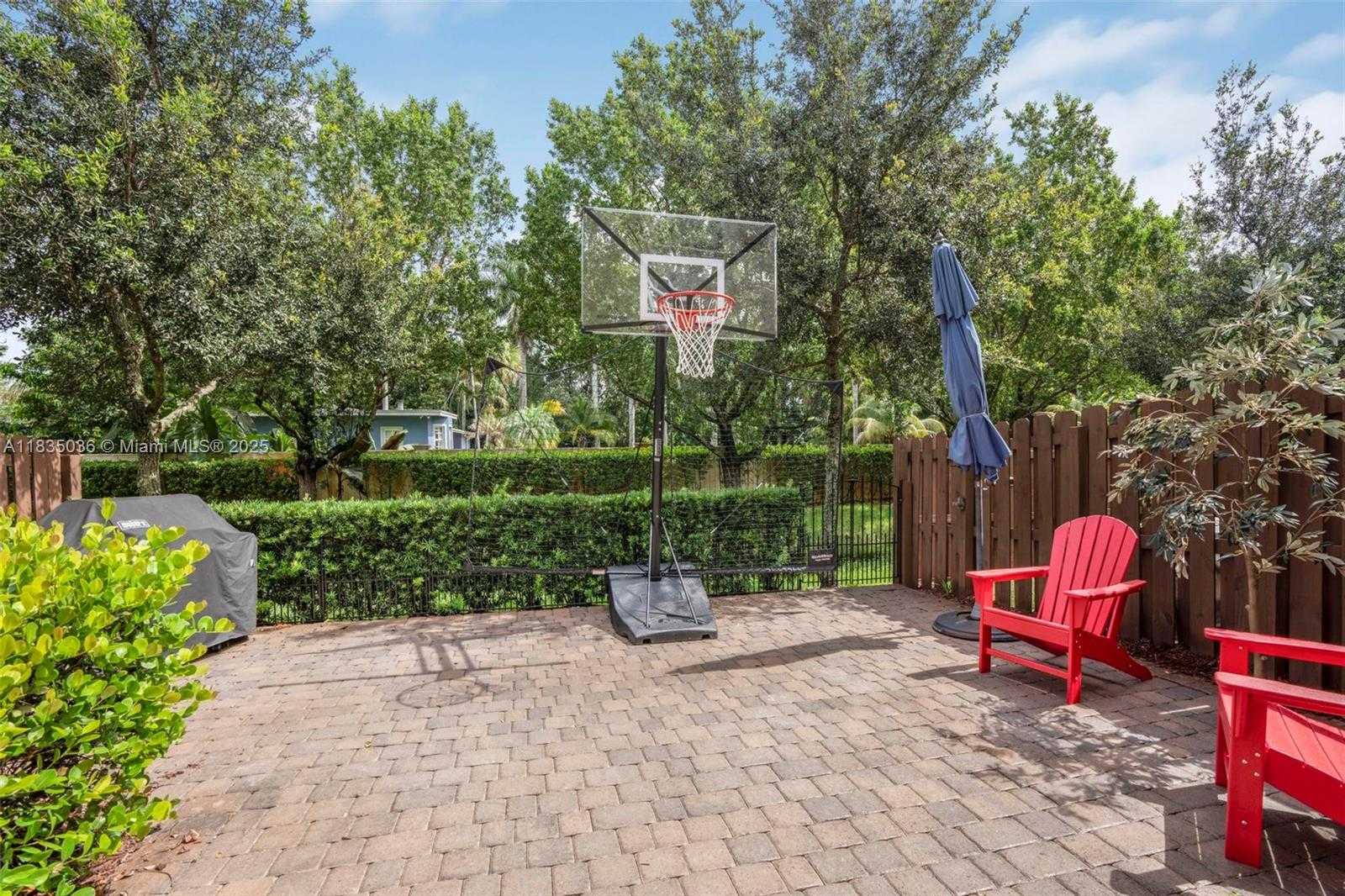 Small Image of 12125 SOUTH VAQUERO TRAILS DR, Davie Number 36