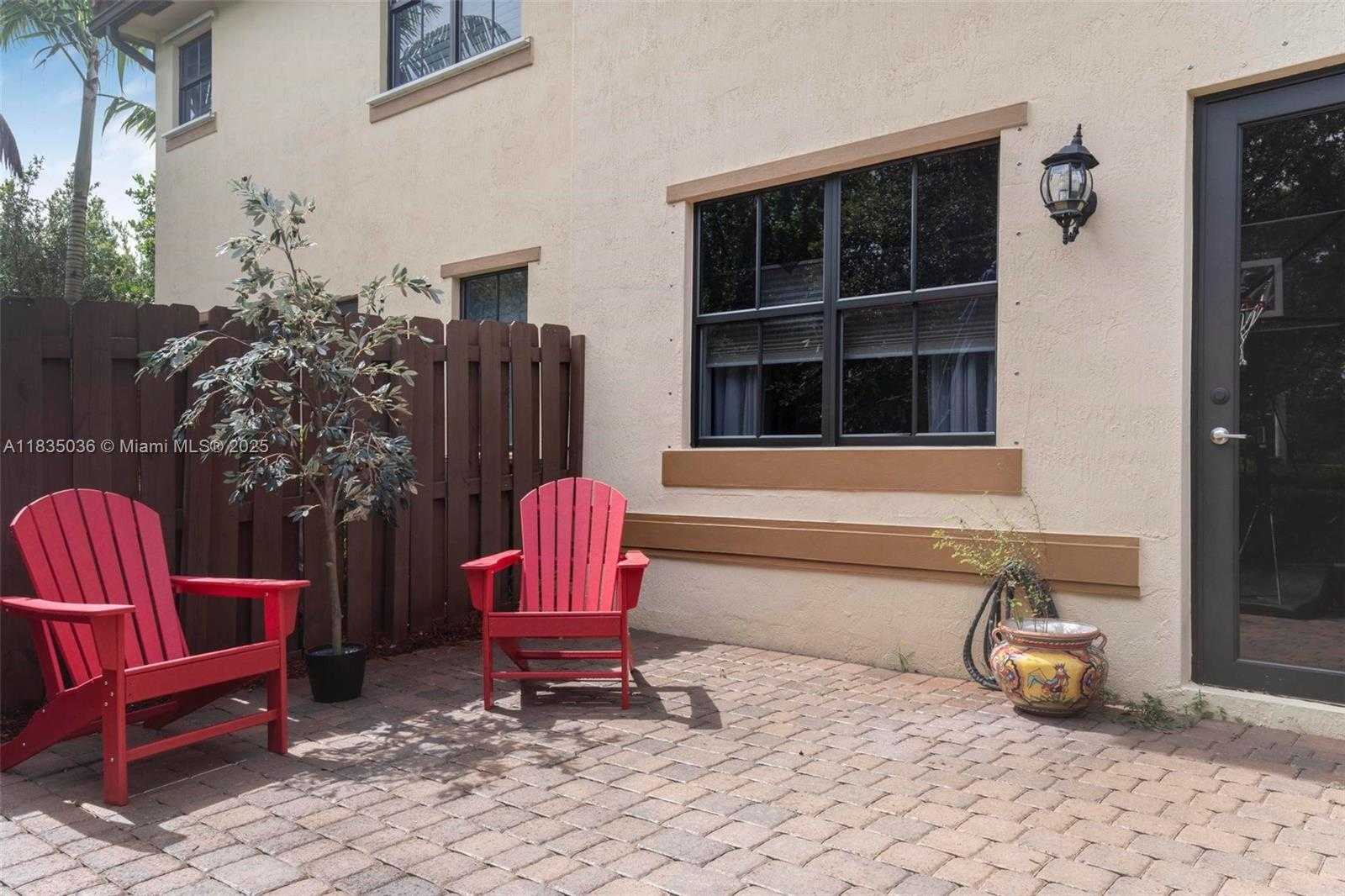 Small Image of 12125 SOUTH VAQUERO TRAILS DR, Davie Number 38