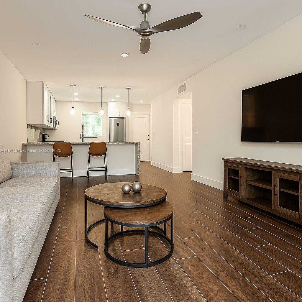 Small Image of 7707 Camino Real, Miami, FL 33143, USA Number 8