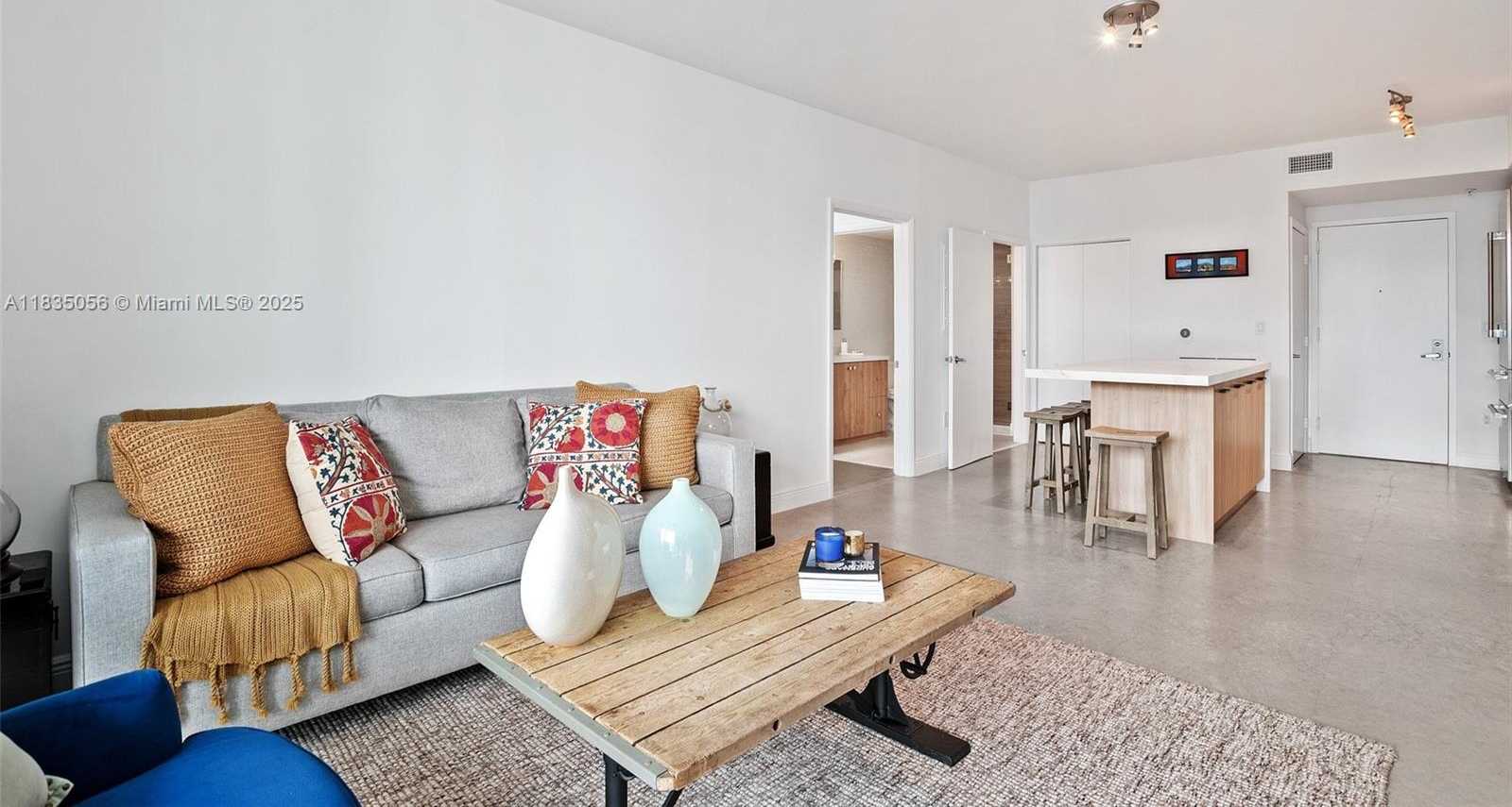Small Image of 90 SOUTH WEST 3RD ST #3810, Miami Number 14