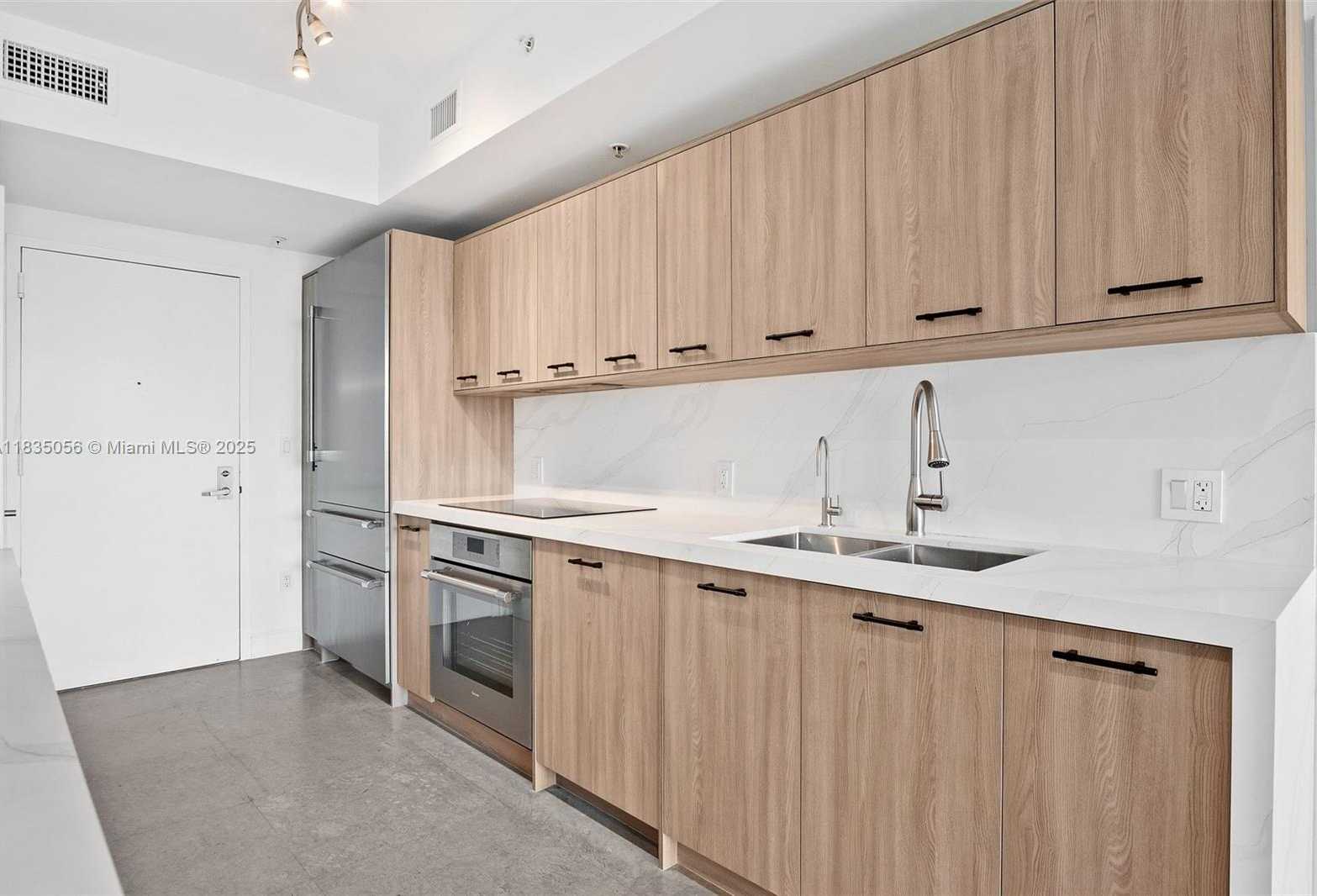 Small Image of 90 SOUTH WEST 3RD ST #3810, Miami Number 17