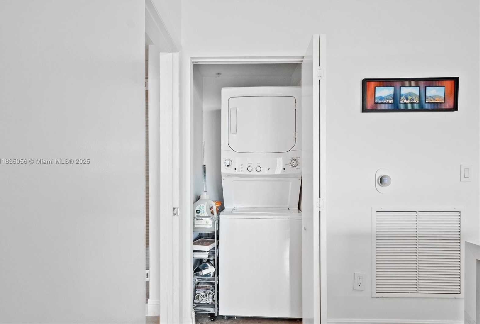 Small Image of 90 SOUTH WEST 3RD ST #3810, Miami Number 22