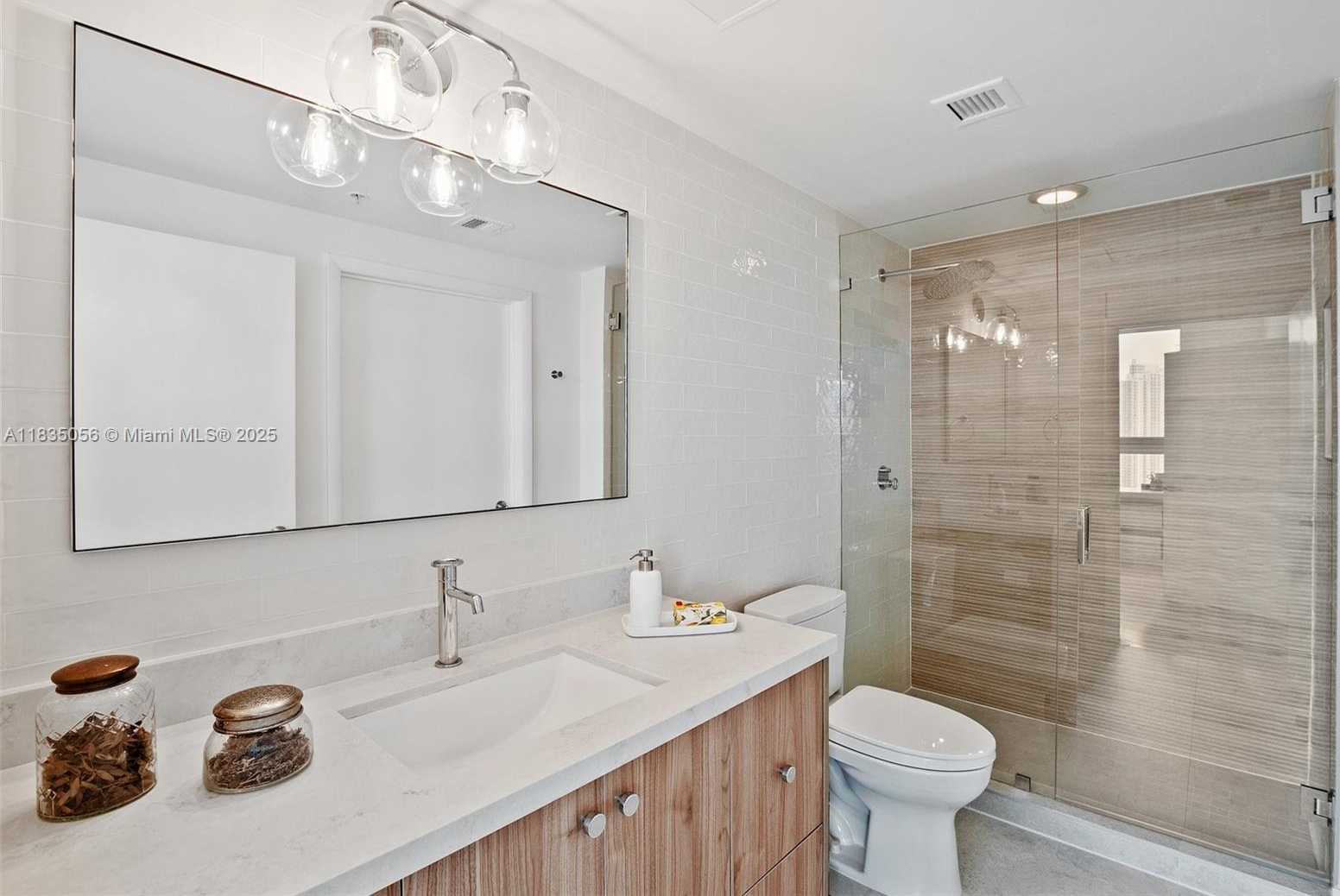 Small Image of 90 SOUTH WEST 3RD ST #3810, Miami Number 25